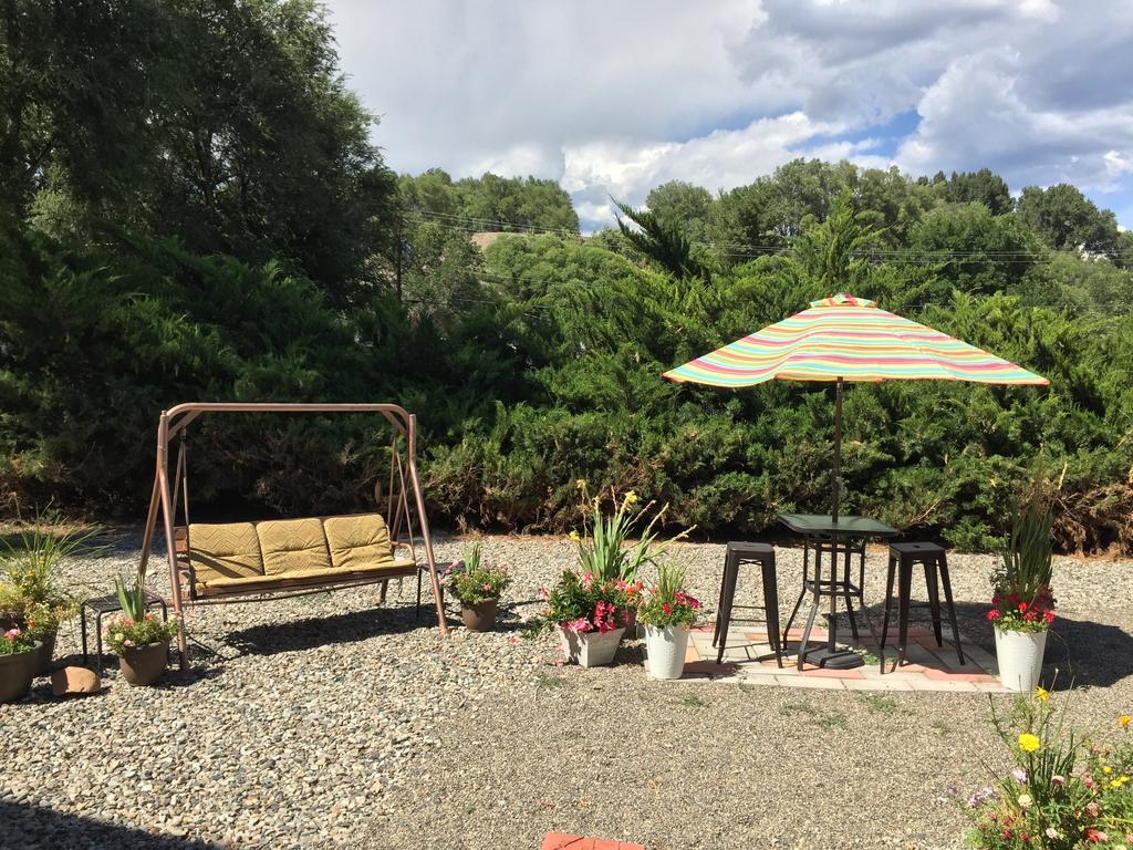Hotchkiss Inn Motel Екстериор снимка