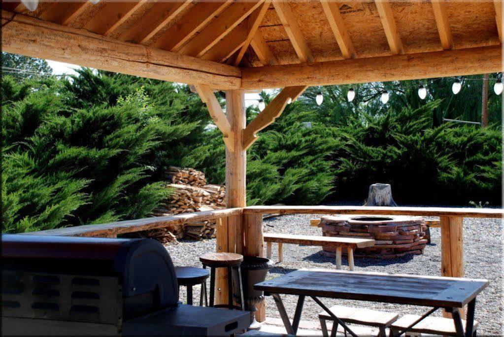 Hotchkiss Inn Motel Екстериор снимка